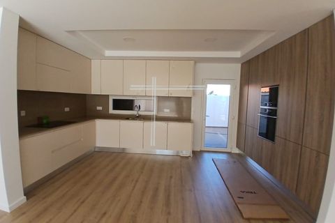 Byhus i Almada, Setubal, Almada - € 750.000 | Ref: 17214 - foto 25