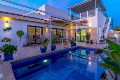 Villa i Daya Nueva, Alicante, Daya Nueva - € 373.200 | Ref: MLSC6567659 - foto 1