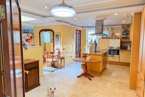 Villa a Torviscas, Tenerife, Torviscas - € 1.990.000 | Ref: 934-V6-J - foto 7