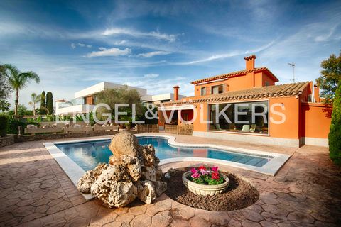 Villa i Empuriabrava, Gerona, Empuriabrava - € 2.300.000 | Ref: W-0471CI - foto 1