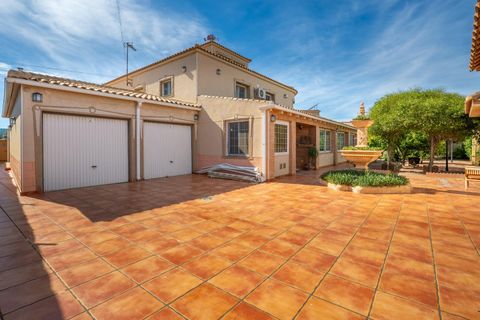 Villa a Torrevieja, Alicante, Torrevieja - € 645.000 | Ref: AC18-2640/11012 - foto 3