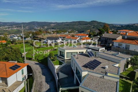 Villa i Guimaraes, Braga, Guimaraes - € 649.000 | Ref: C0256-02940 - foto 32