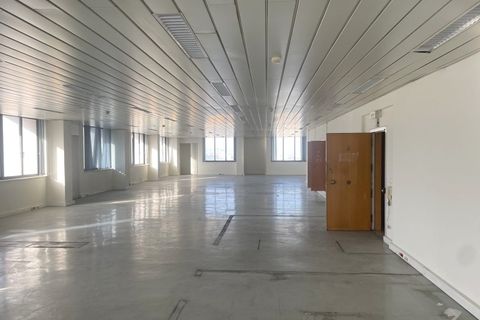 Erhvervsejendom i Sacavem, Lisbon, Sacavem - € 460.200 | Ref: 11_6A - foto 1