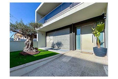 Rækkehus i Esmoriz, Aveiro, Esmoriz - € 675.000 | Ref: LURF268 - foto 1