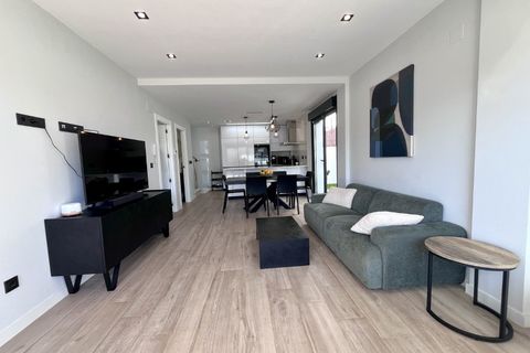 Villa a Punta Prima, Alicante, Punta Prima - € 794.950 | Ref: MLSC6178264 - foto 7