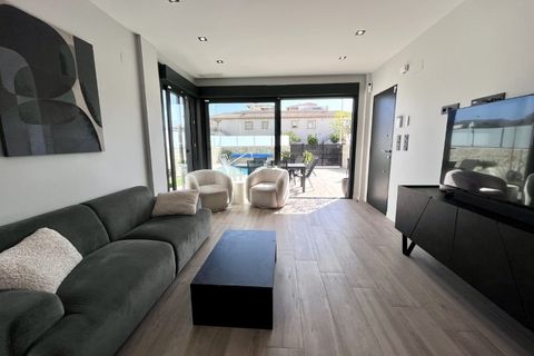 Villa a Punta Prima, Alicante, Punta Prima - € 794.950 | Ref: MLSC6178264 - foto 9