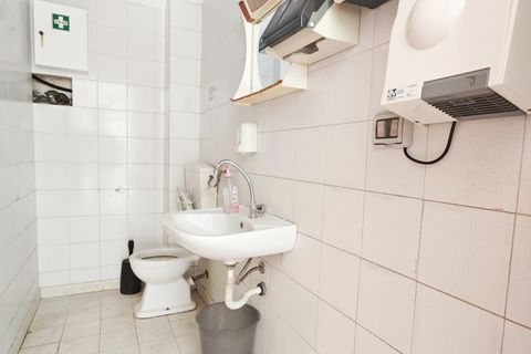Erhvervsejendom i Taranto, Taranto, Taranto - € 98.000 | Ref: 09801 - foto 7