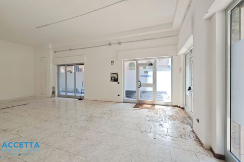 Erhvervsejendom i Taranto, Taranto, Taranto - € 98.000 | Ref: 09801 - foto 17