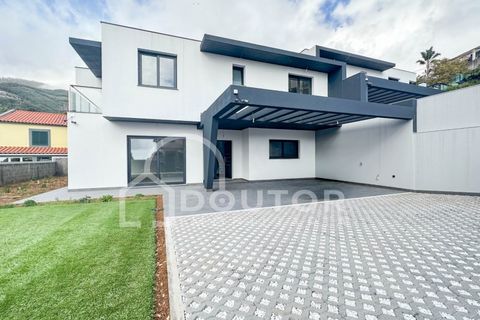 Villa i Sao Roque, Madeira, Sao Roque - € 800.000 | Ref: DR424 - foto 1