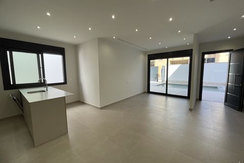 Villa a Almoradi, Alicante, Almoradi - € 359.000 | Ref: C181-D05-V33 - foto 4