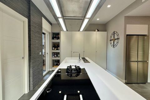 Lejlighed i Rome, Rome, Rome - € 1.300.000 | Ref: CBI075-681-129807 - foto 41