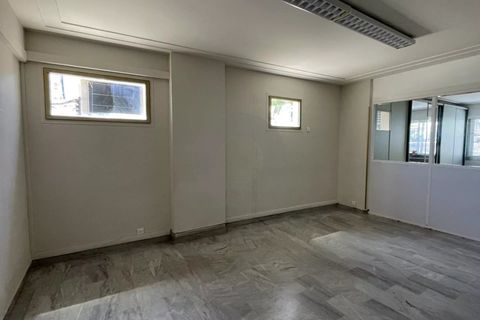 L'establiment comercial a Menton, Alpes-Maritimes, Menton - € 2.700/mes | Ref: L17166 - foto 9