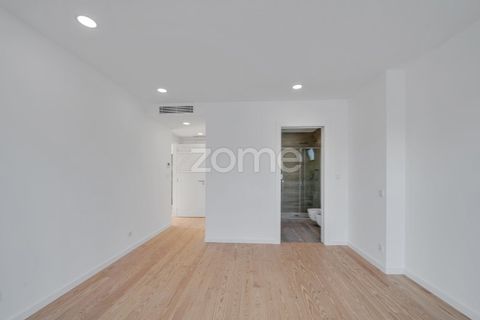 Villa i Odivelas, Lisbon, Odivelas - € 1.550.000 | Ref: ZMPT581215 - foto 21