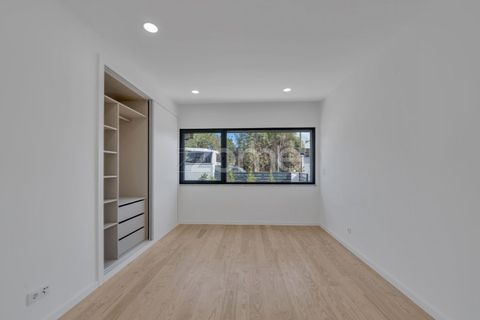 Villa i Odivelas, Lisbon, Odivelas - € 1.550.000 | Ref: ZMPT581215 - foto 23