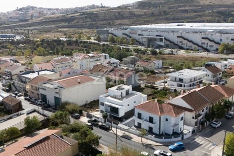 Villa i Odivelas, Lisbon, Odivelas - € 1.550.000 | Ref: ZMPT581215 - foto 29