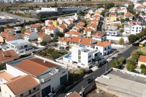Villa i Odivelas, Lisbon, Odivelas - € 1.550.000 | Ref: ZMPT581215 - foto 32