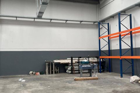 L'establiment comercial a Vimodrone, Milan, Vimodrone - € 3.200/mes | Ref: 30275 - foto 3