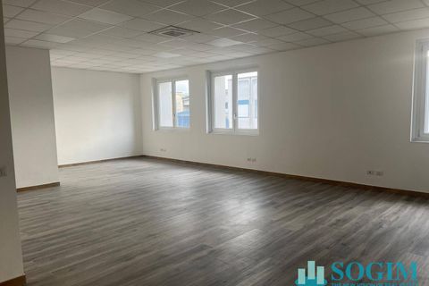 L'establiment comercial a Vimodrone, Milan, Vimodrone - € 3.200/mes | Ref: 30275 - foto 14