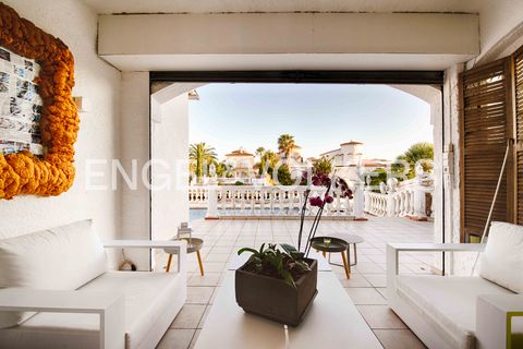 Villa i Empuriabrava, Gerona, Empuriabrava - € 1.390.000 | Ref: W-030FHJ - foto 6