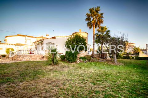 Villa i Empuriabrava, Gerona, Empuriabrava - € 1.390.000 | Ref: W-030FHJ - foto 25