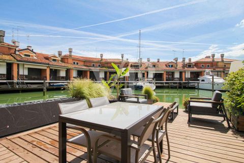 Byhus i Caorle, Venice, Caorle - € 749.000 | Ref: IT 24 355 1371-697638 - foto 2