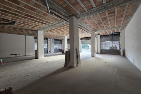 L'establiment comercial a Volla, Naples, Volla - € 3.800/mes | Ref: LSU-1621 - foto 8
