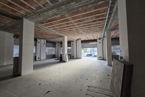 L'establiment comercial a Volla, Naples, Volla - € 3.800/mes | Ref: LSU-1621 - foto 9