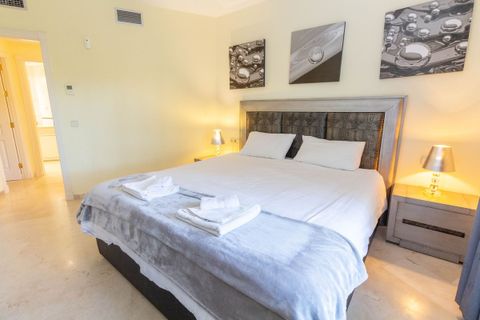 Apartment in Elviria, Malaga, Elviria - € 675,000 | Ref: MLS87383V - photo 4