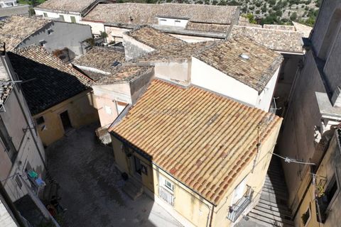 Villa a Ragusa, Ragusa, Ragusa - € 130.000 | Ref: L 2142 - foto 4