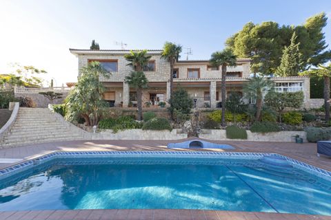 Villa i Chiva, Valencia, Chiva - € 790.000 | Ref: V409 - foto 1