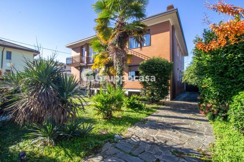 Villa a Magenta, Milan, Magenta - € 625.000 | Ref: Villa singola con tre appartamenti, via Manara 12 Magenta - foto 2