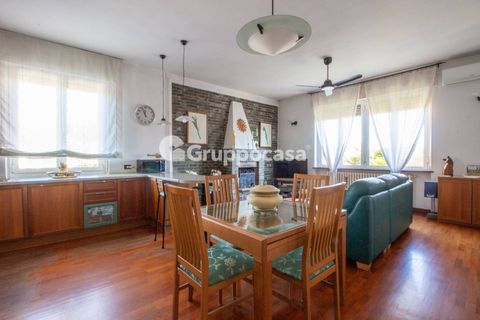 Villa a Magenta, Milan, Magenta - € 625.000 | Ref: Villa singola con tre appartamenti, via Manara 12 Magenta - foto 40