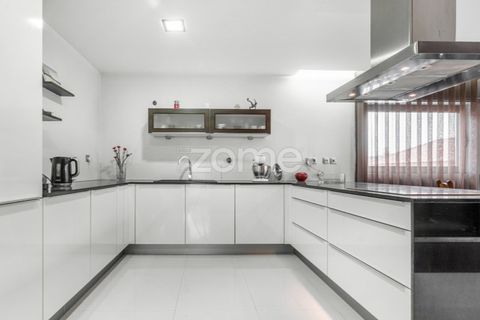 Villa i Ronfe, Braga, Ronfe - € 450.000 | Ref: ZMPT582120 - foto 4