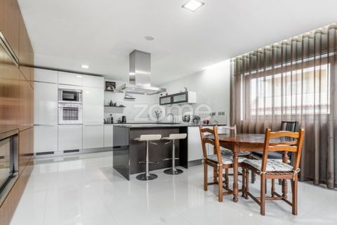 Villa i Ronfe, Braga, Ronfe - € 450.000 | Ref: ZMPT582120 - foto 5