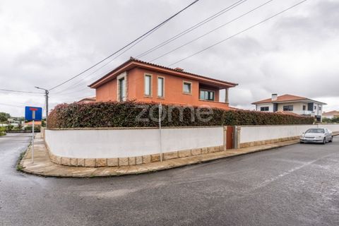 Villa i Ronfe, Braga, Ronfe - € 450.000 | Ref: ZMPT582120 - foto 1