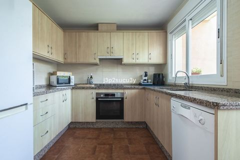 Villa i Estepona, Malaga, Estepona - € 390.000 | Ref: R5076673 - foto 6