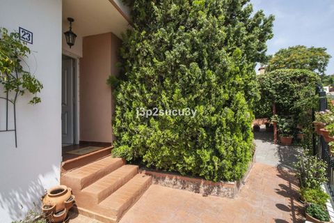 Villa i Estepona, Malaga, Estepona - € 390.000 | Ref: R5076673 - foto 11