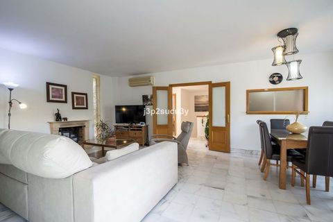 Villa i Estepona, Malaga, Estepona - € 390.000 | Ref: R5076673 - foto 18