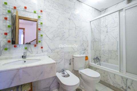 Villa i Estepona, Malaga, Estepona - € 390.000 | Ref: R5076673 - foto 31