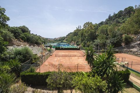 Villa i Estepona, Malaga, Estepona - € 390.000 | Ref: R5076673 - foto 44
