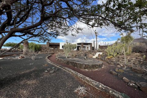 Villa a Las Brenas (Yaiza), Lanzarote, Las Brenas (Yaiza) - € 950.000 | Ref: PBI1157 - foto 46