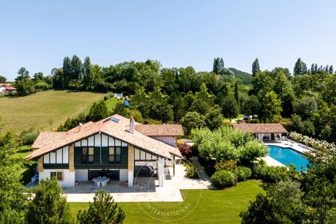 Villa a Arcangues, Pyrenees-Atlantiques, Arcangues - € 2.950.000 | Ref: M1293 - foto 2