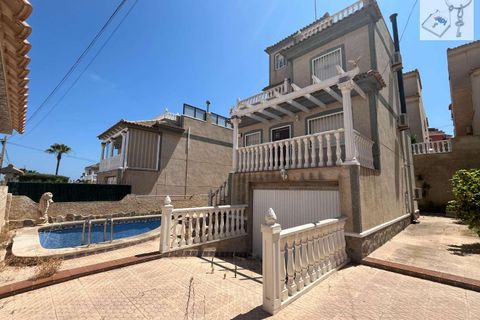 Villa in San Miguel De Salinas, Alicante - photo 1