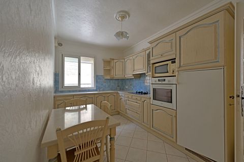 Landsbyhus i Aimargues, Gard, Aimargues - € 325.000 | Ref: js76 - foto 4