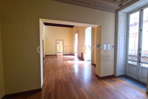 Villa a Catania, Catania, Catania - € 8.000/mes | Ref: 400 - foto 6