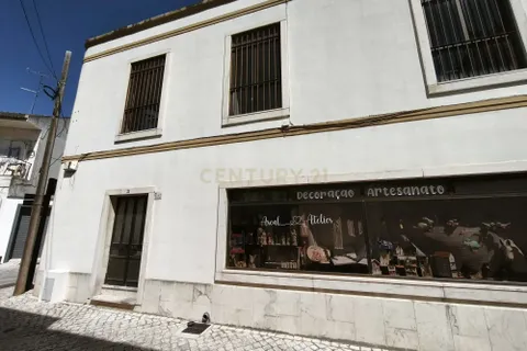 Erhvervsejendom i Alenquer, Lisbon, Alenquer - € 285.000 | Ref: C0246-03340 - foto 2