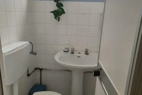 Erhvervsejendom i Alenquer, Lisbon, Alenquer - € 285.000 | Ref: C0246-03340 - foto 14