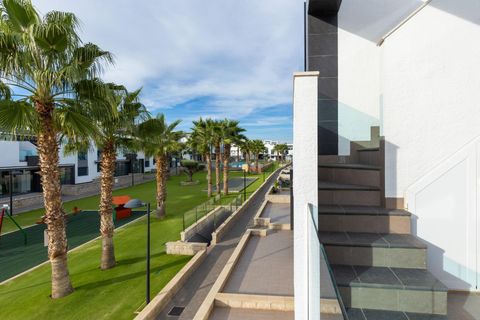 Bungalow i Torrevieja, Alicante, Torrevieja - € 269.900 | Ref: 21-SMK07_776/8919 - foto 2