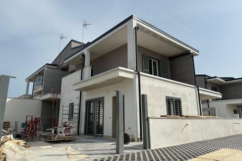 Villa a Guidonia Montecelio, Rome, Guidonia Montecelio - € 339.000 | Ref: new - foto 2