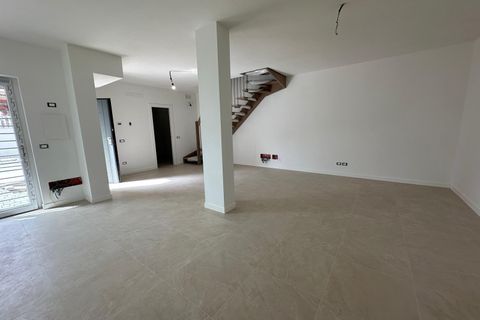 Villa a Guidonia Montecelio, Rome, Guidonia Montecelio - € 339.000 | Ref: new - foto 15